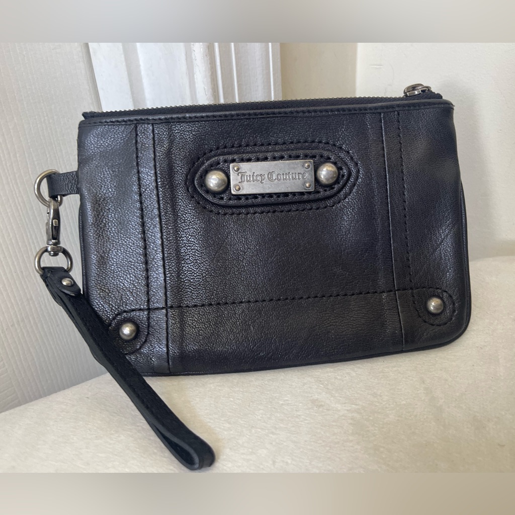 Juicy Couture Vintage Black Leather Zip Wristlet